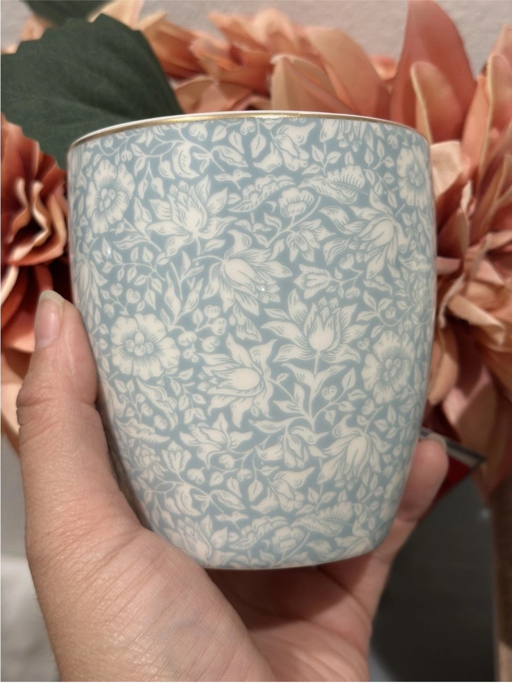Morris & Co Premium Porcelain Blue
Floral White Gold Rim. "Bluebell" 4
Mugs. New